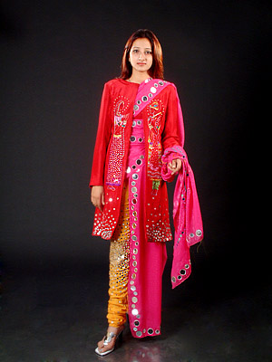 Collection: Saundarya Lahri Pawandham